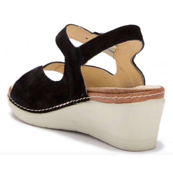 La Plume Perforated Suede Comfort Women's Sandals - Picture 3 of 6